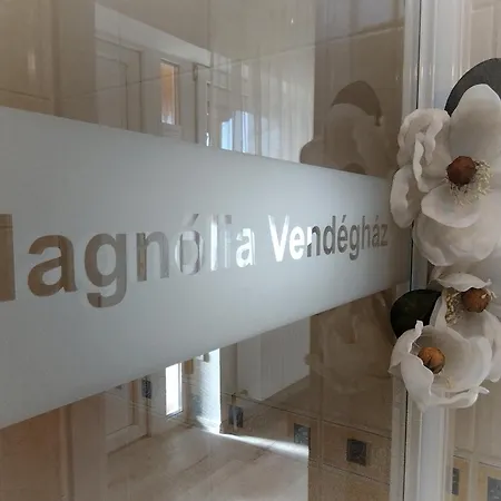 Magnolia Vendeghaz * Villány